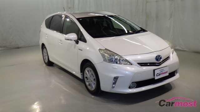 2013 Toyota PRIUS α CN E21-L65 (Reserved)