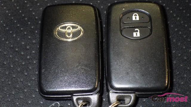 2013 Toyota Prius a CN E03-E08 Sub19