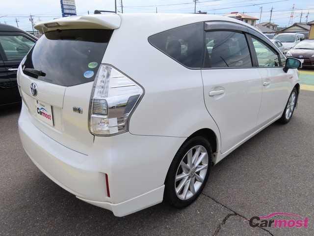 2012 Toyota PRIUS α CN F02-G82 Sub1