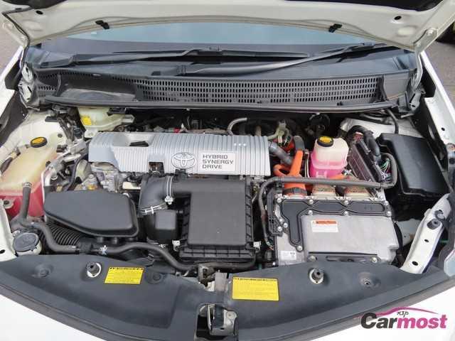 2012 Toyota PRIUS α CN F02-G82 Sub5