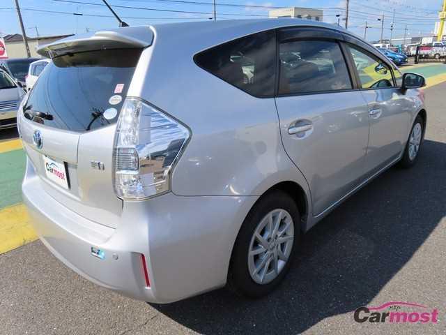 2012 Toyota PRIUS α CN F03-H92 Sub1