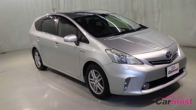 2012 Toyota PRIUS α CN F04-A32 (Reserved)