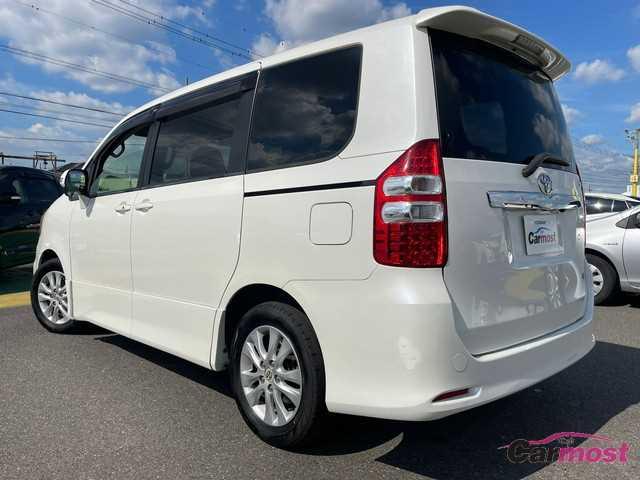 2011 Toyota Noah CN F04-I99 Sub1