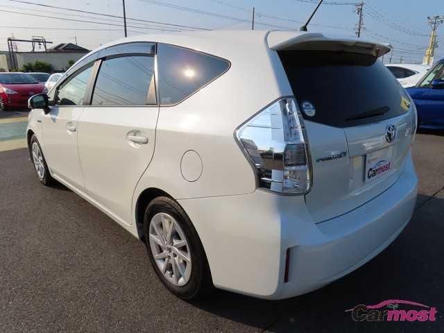 2011 Toyota PRIUS α CN F05-F30 Sub3