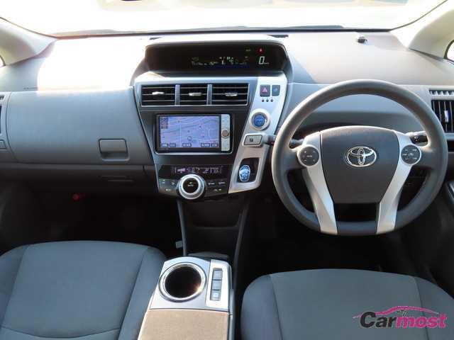 2011 Toyota PRIUS α CN F05-F30 Sub7