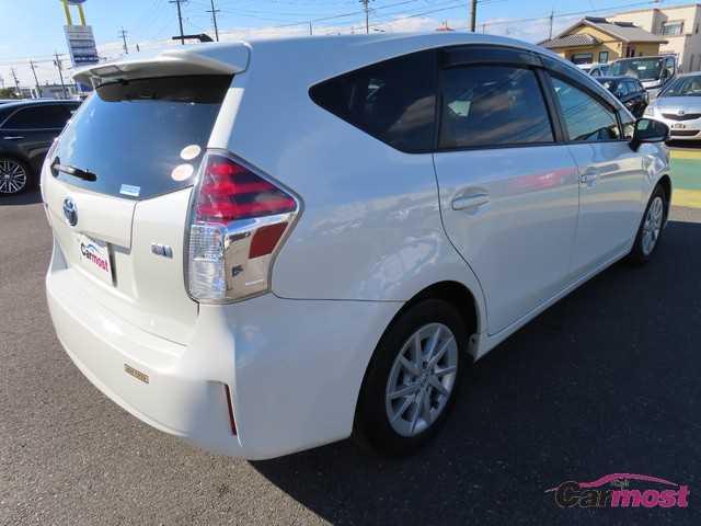 2015 Toyota PRIUS α CN F05-L59 Sub1