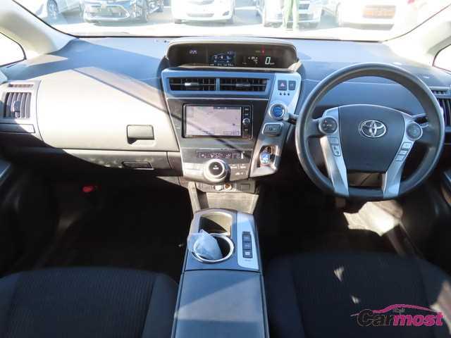 2015 Toyota PRIUS α CN F05-L59 Sub7