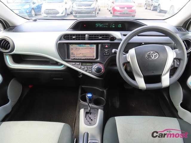 2012 Toyota AQUA CN F06-I12 Sub8