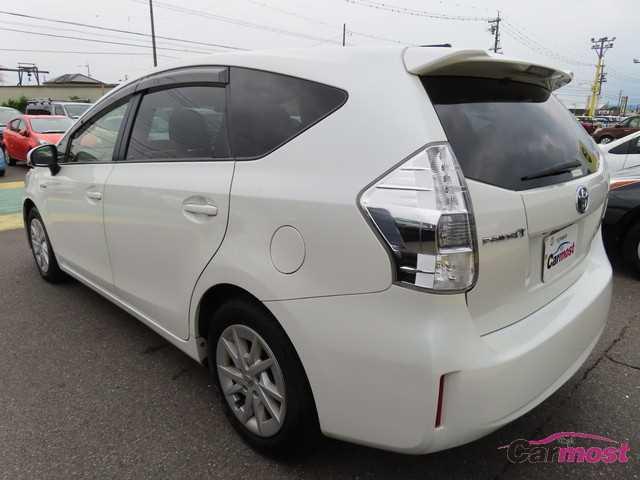 2014 Toyota PRIUS α CN F06-I97 Sub3