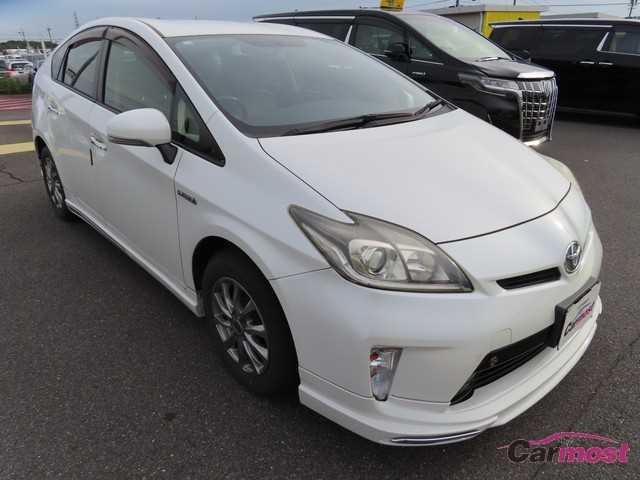 2014 Toyota PRIUS CN F09-J77 