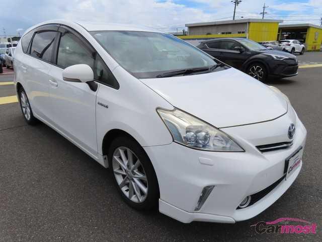 2013 Toyota PRIUS α CN F10-H06 (Reserved)