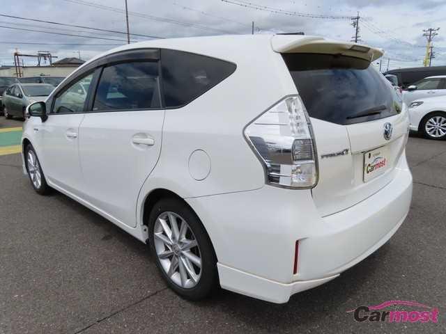 2013 Toyota PRIUS α CN F10-H06 Sub3