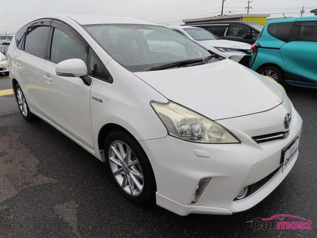 2011 Toyota PRIUS α CN F12-J35