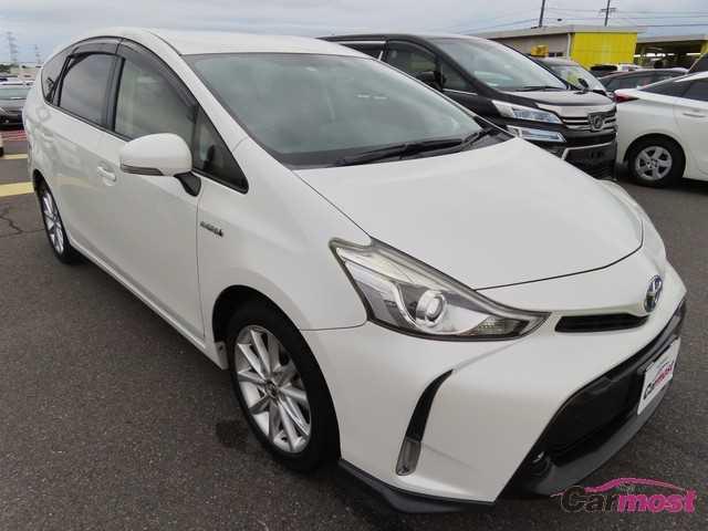 2015 Toyota PRIUS α CN F14-I31 (Reserved)