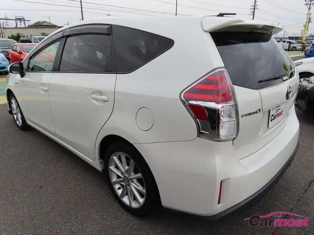 2015 Toyota PRIUS α CN F14-I31 Sub3