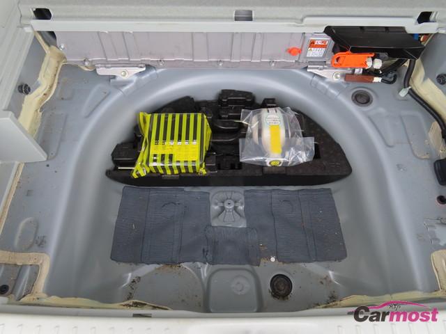 2012 Toyota PRIUS α CN F16--H92 Sub21