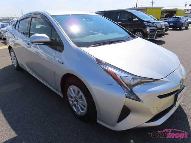 2017 Toyota PRIUS CN F16-I06