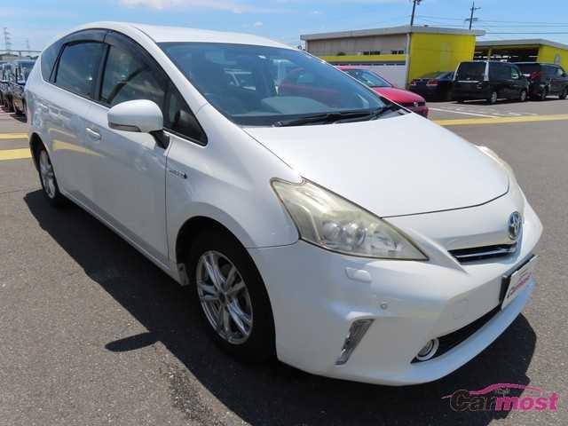 2013 Toyota PRIUS α CN F19-G94 (Reserved)