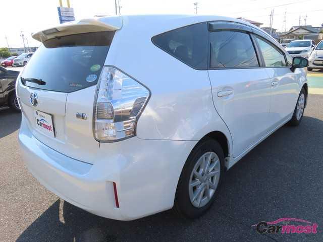 2013 Toyota PRIUS α CN F19-H64 Sub1