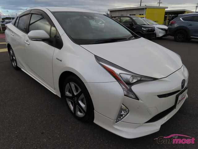 2017 Toyota PRIUS CN F21-H38 