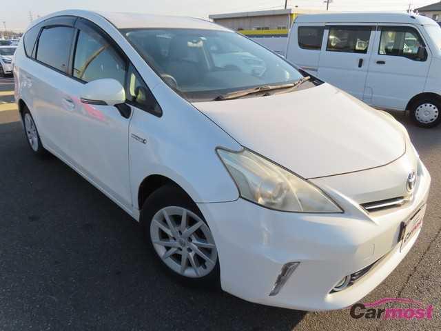 2012 Toyota PRIUS α CN G02-B35