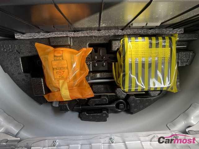 2020 Toyota PRIUS α CN G02-F56 Sub23