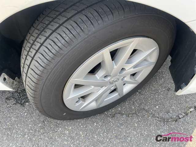 2020 Toyota PRIUS α CN G02-F56 Sub29