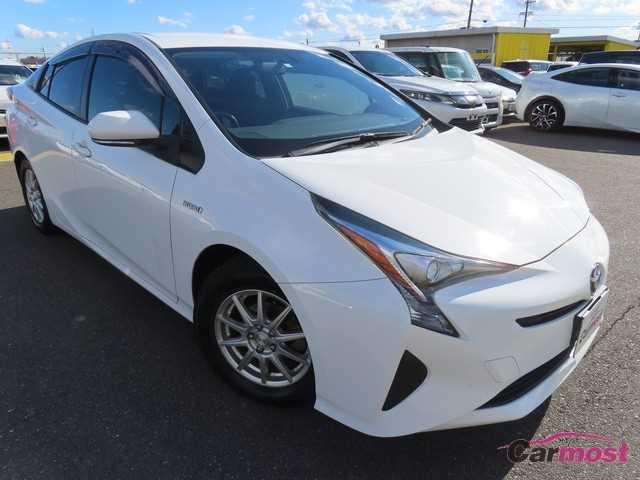 2018 Toyota PRIUS CN G05-B27