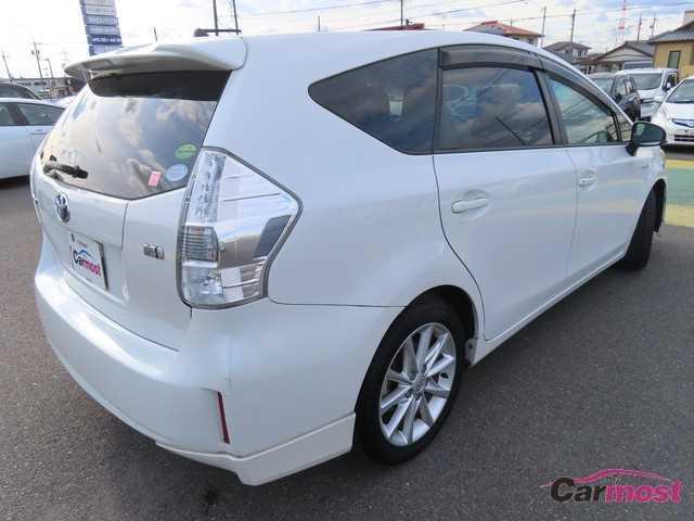 2013 Toyota PRIUS α CN G07-B11 Sub1