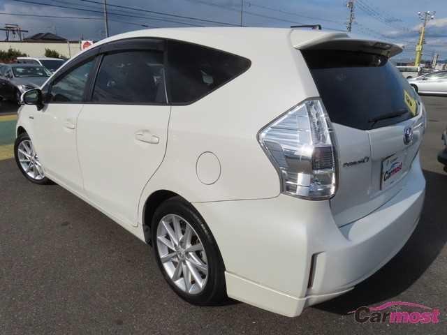 2013 Toyota PRIUS α CN G07-B11 Sub3