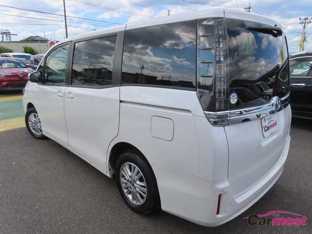 2014 Toyota Voxy CN G12-E29 Sub3