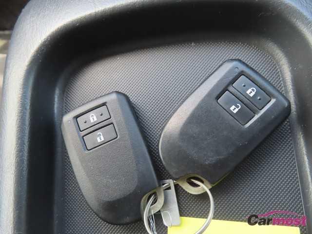 2017 Toyota Hiace Van CN G13-F63 Sub19
