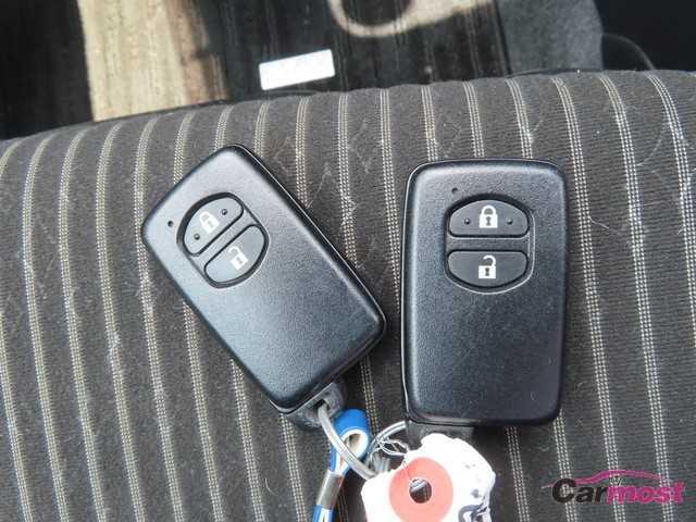 2014 Toyota Vitz CN G15-E56 Sub17