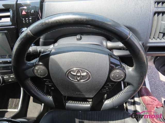 2018 Toyota PRIUS α CN G16-D74 Sub16
