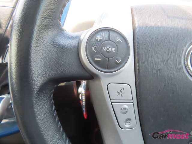 2012 Toyota PRIUS α CN G19-F16 Sub13