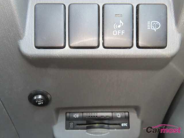 2012 Toyota PRIUS α CN G19-F16 Sub15