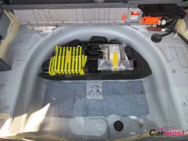 2012 Toyota PRIUS α CN G19-F16 Sub23