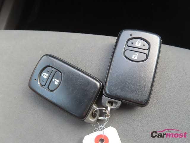 2013 Toyota PRIUS α CN G25-F01 Sub14